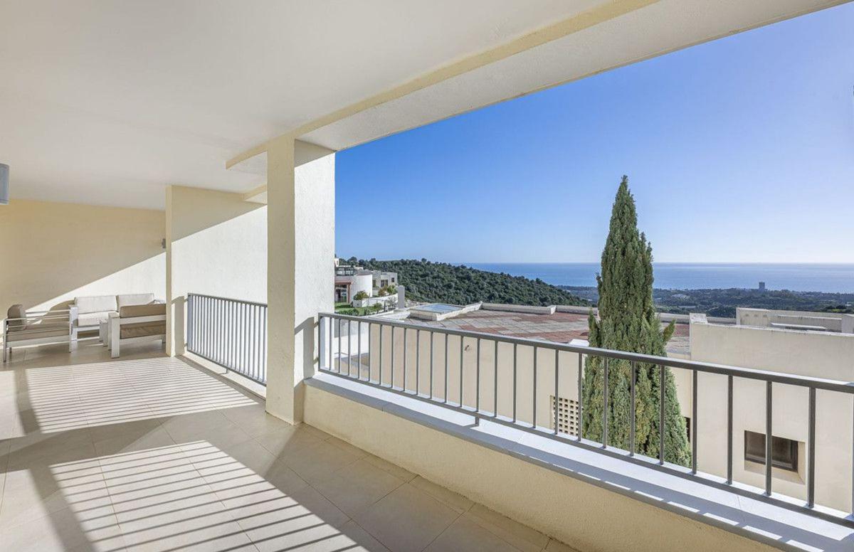 Sale of apartment in Barrio Alto de los Monteros, Marbella
photo 1
