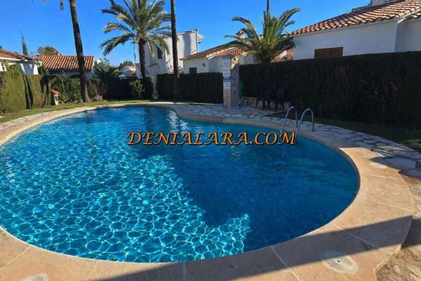Chalet adosado photo 1