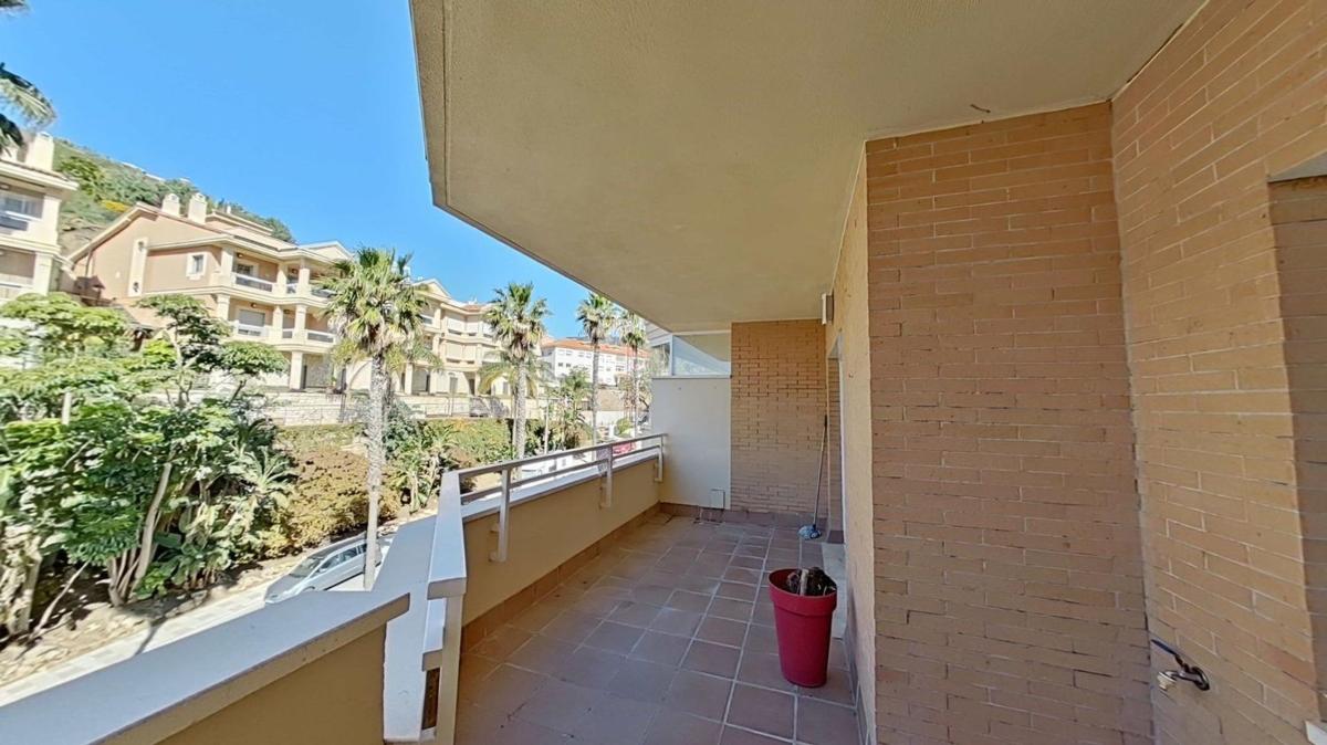 Venta de piso en Barrio Zona Centro Comercial Torrequebrada, Benalmádena
photo 3