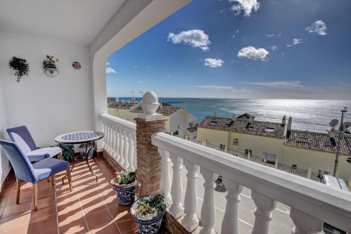 Venta de chalet adosado en  Calle Carvajal , Benalmádena photo 3