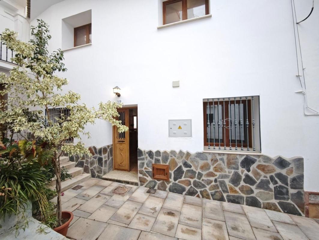 Sale of townhouse in Calle Nueva , Guaro photo 3