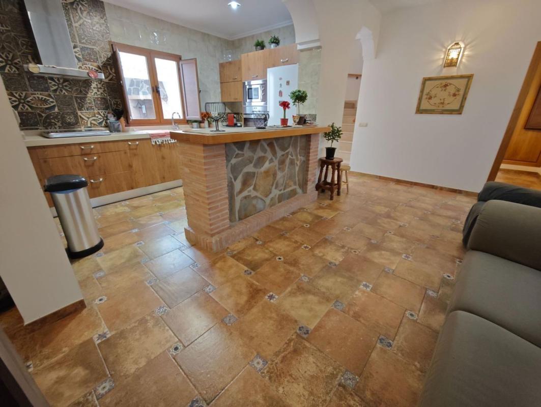 Sale of townhouse in Calle Nueva , Guaro photo 5