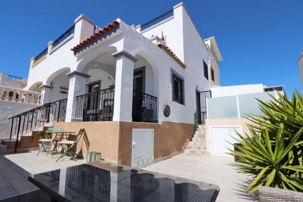 Chalet pareado photo 1
