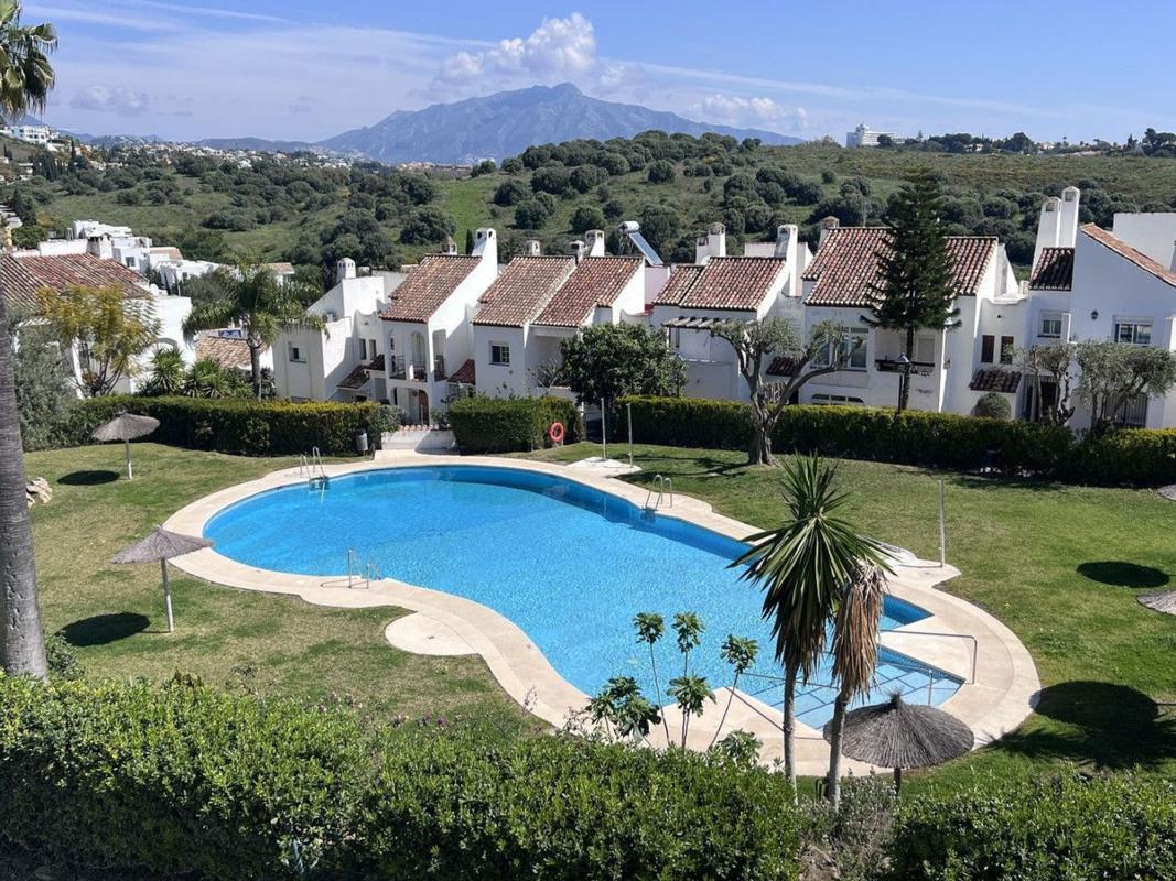 Sale of townhouse in Barrio Bel-Air , Estepona photo 1