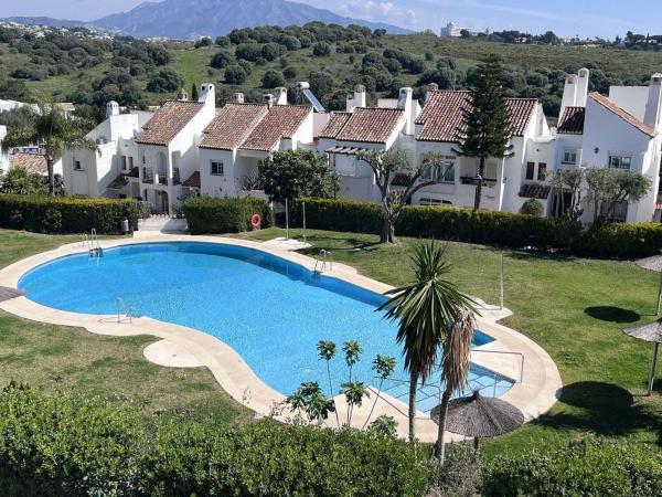 Chalet adosado photo 2