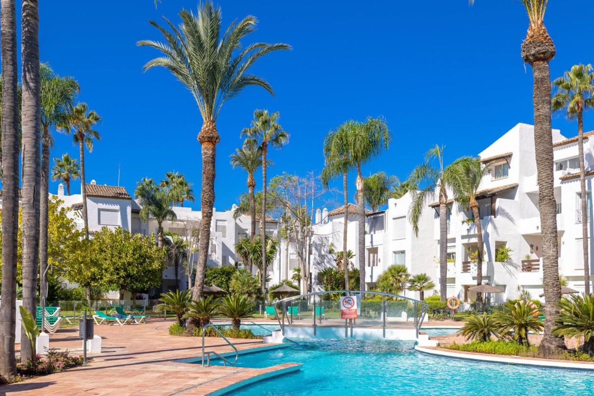 Venta de piso en Calle Trajano, Estepona
 photo 4