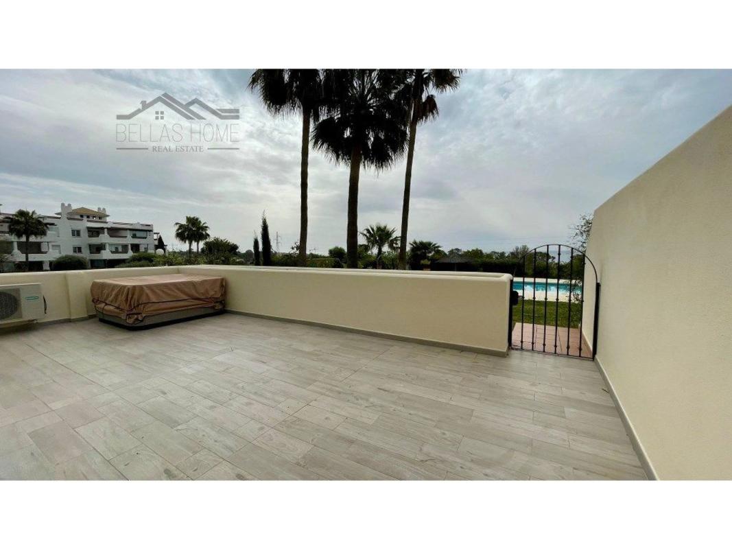 Sale of apartment in Partida Arroyo Enmedio, Estepona
 photo 4