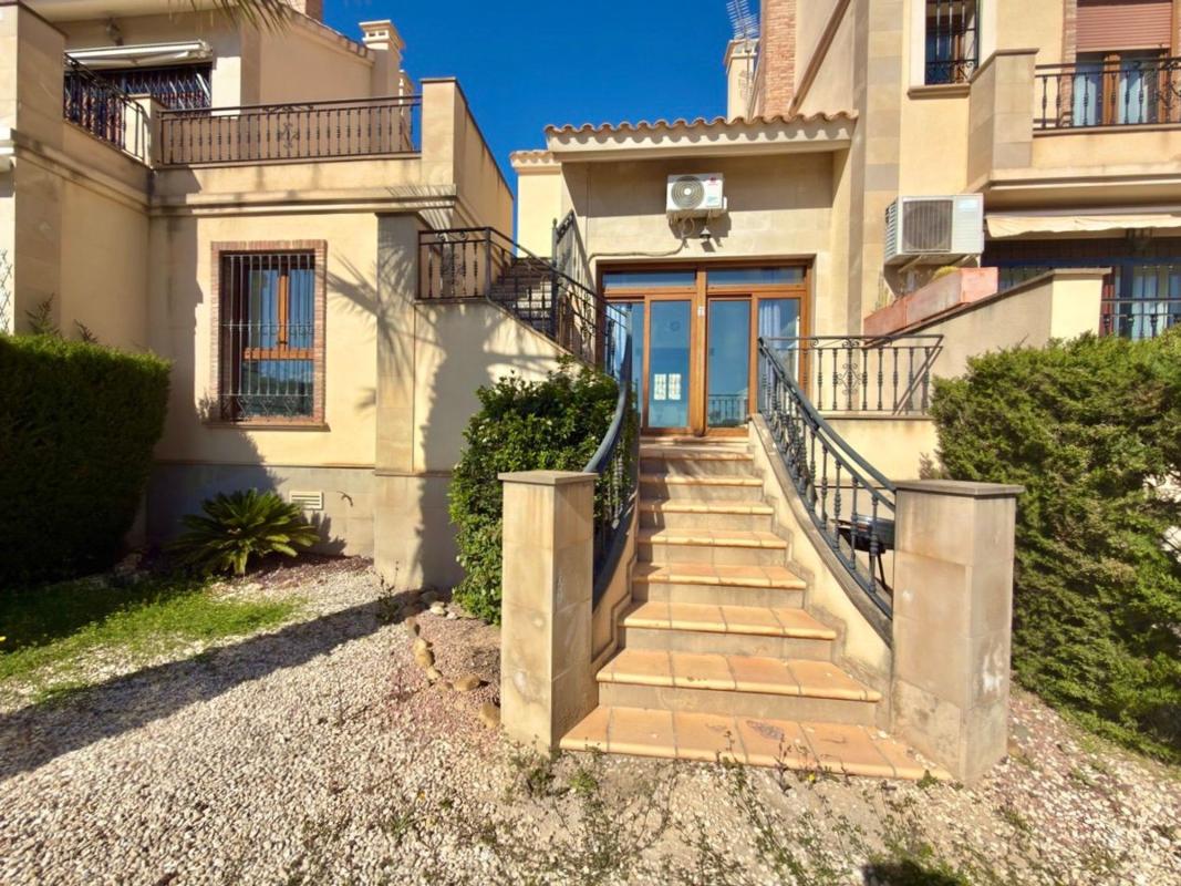 Venta de chalet adosado en Calle Almoradí, 11 , Algorfa photo 1