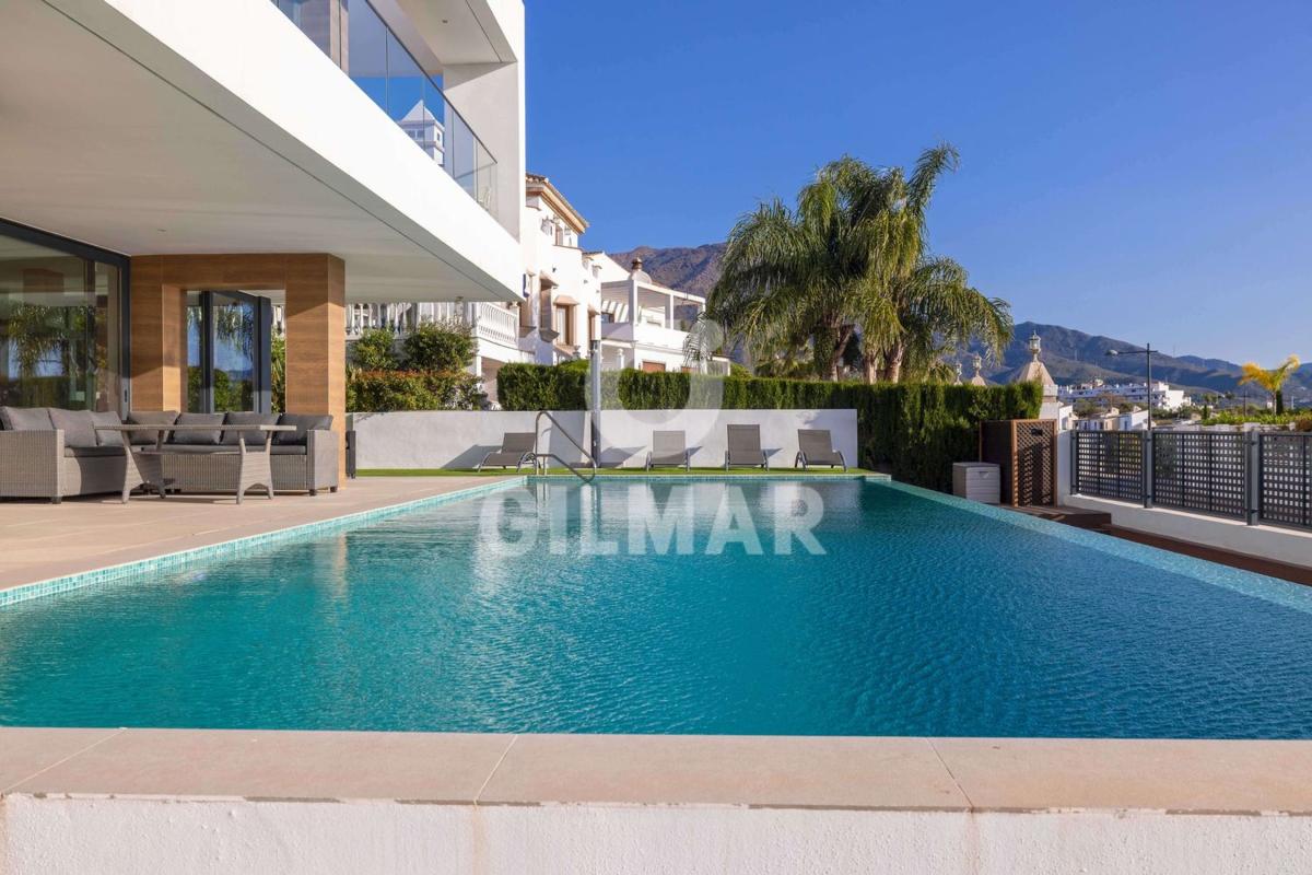 Venta de chalet independiente en Calle el Salvador, Estepona
 photo 4
