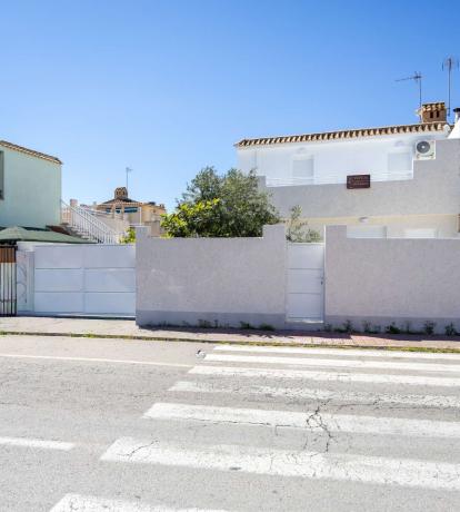 Chalet pareado photo 1