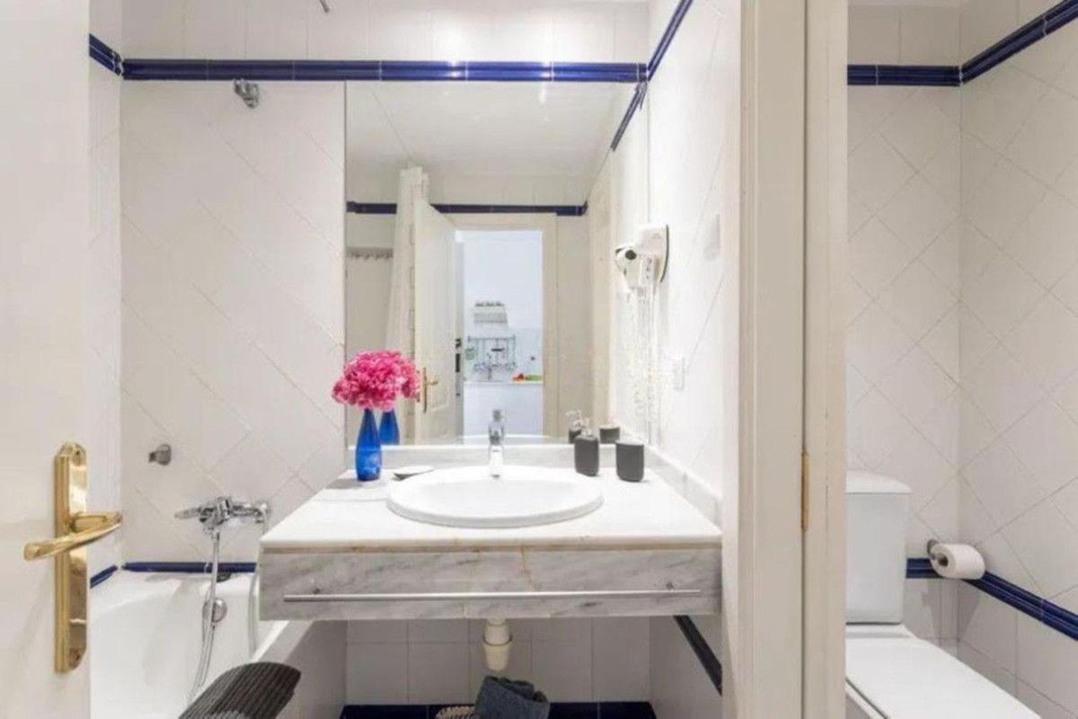 Venta de estudio en Avenida Jardines de las Golondrinas, 10, Marbella photo 4