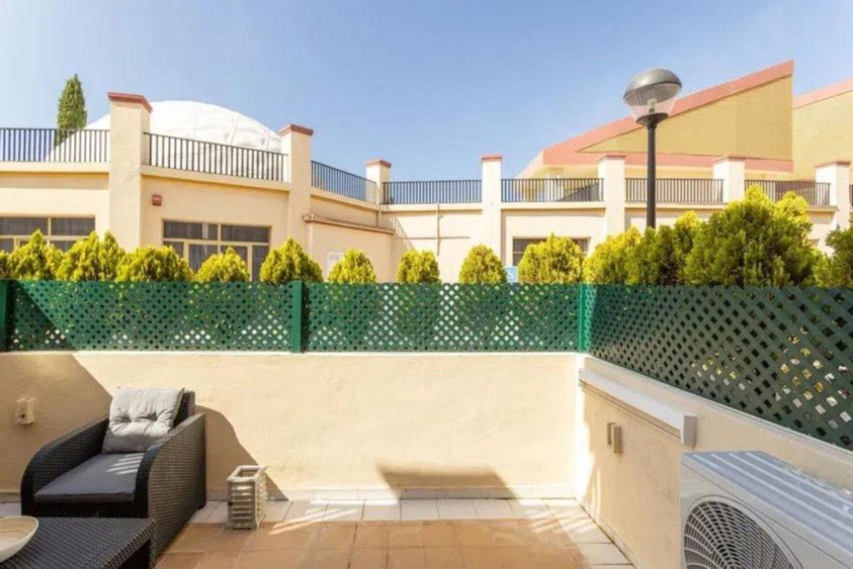 Venta de estudio en Avenida Jardines de las Golondrinas, 10, Marbella photo 5