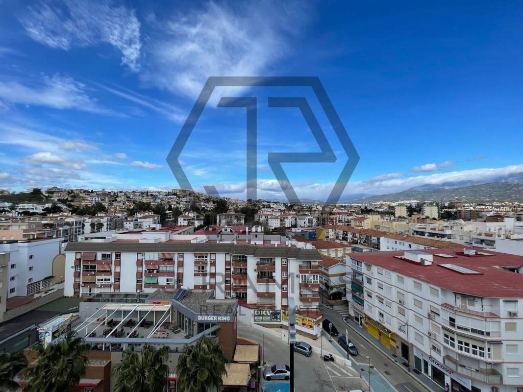 Venta de piso en Avenida de Andalucía, Vélez-Malaga
photo 1