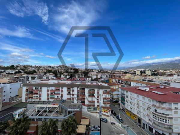 Sprzedaż mieszkania w Avenida de Andalucía, Vélez-Málaga
photo 1