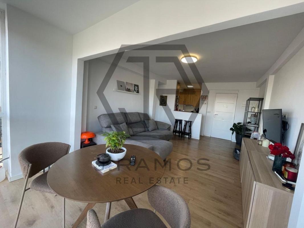Venta de piso en Avenida de Andalucía, Vélez-Malaga
photo 2
