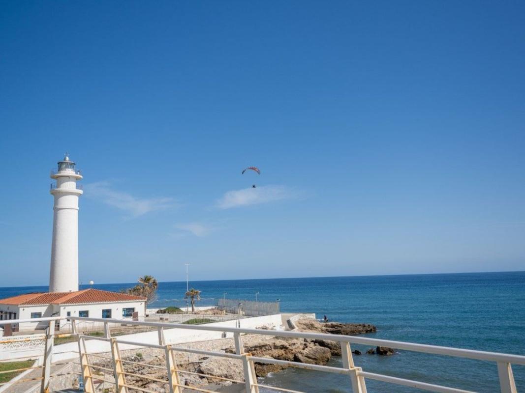 Venta de piso en Avenida el Faro, Torrox
photo 2