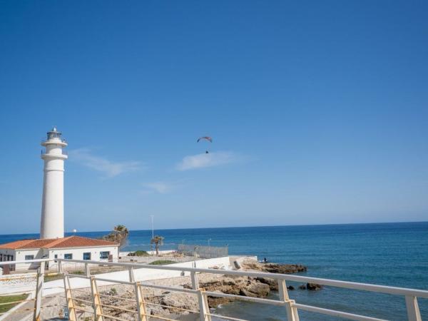 Продажа квартиры на Avenida el Faro, Торрокс
thumbnail 1