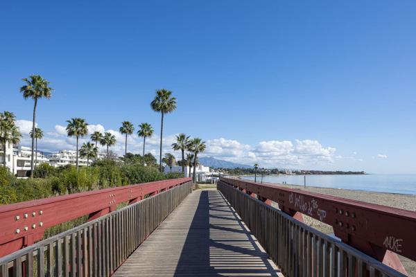 Sale of flat in Arrabal Uen. C5 Rio Velerin, Estepona
thumbnail 1
