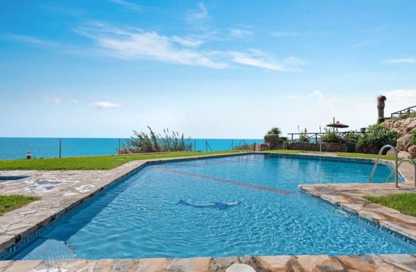 Chalet adosado en Urbanizacion Playa de Guadalobon, 1 thumbnail 1