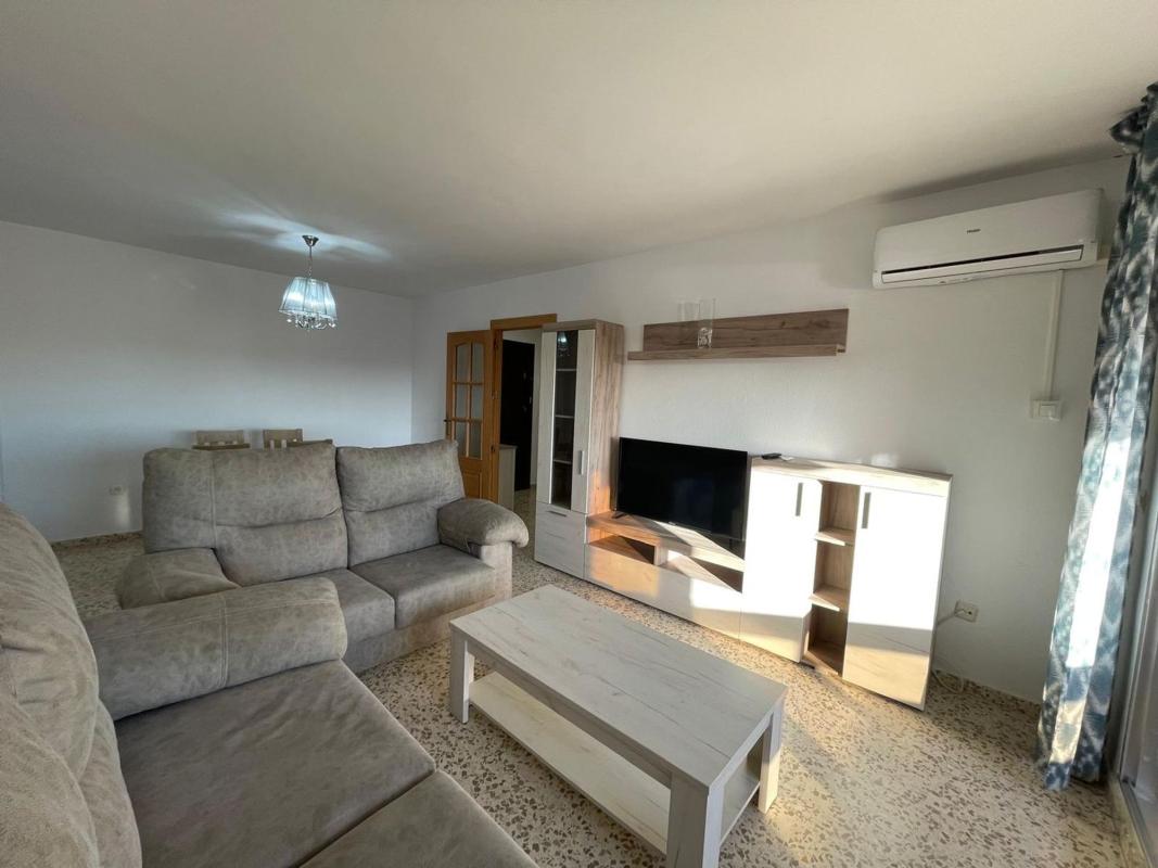 Продажа квартиры на Ronda Edificio, 1, Велес-Малага
photo 1