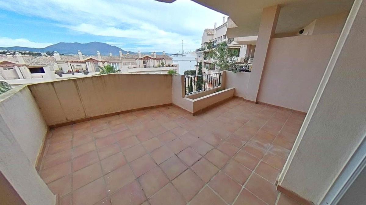 Продажа квартиры на Jardines de la Duquesa, Манильва
photo 2