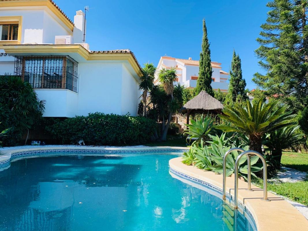 Sprzedaż niezależnego domku jednorodzinnego w  Barrio Cortijo Torrequebrada, Benalmádena photo 3