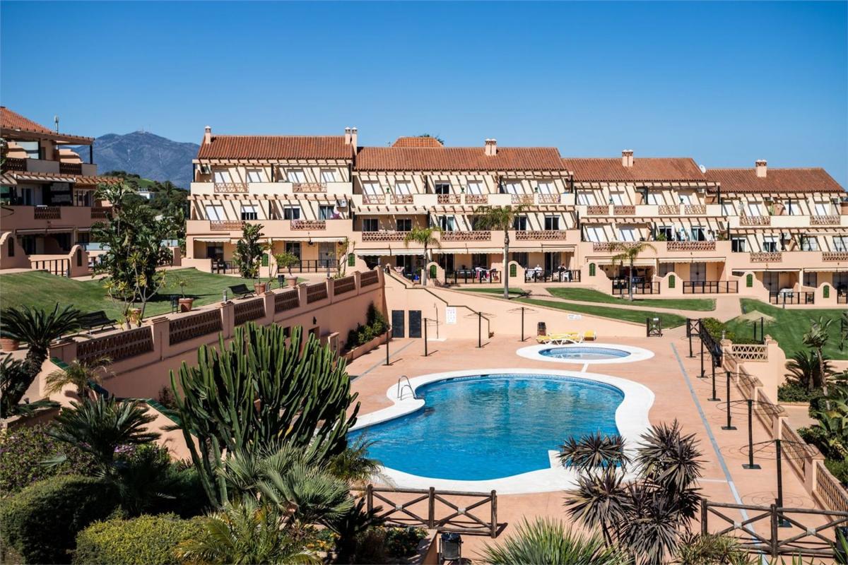 Sale of apartment in Avenida Sunset, Mijas
photo 3
