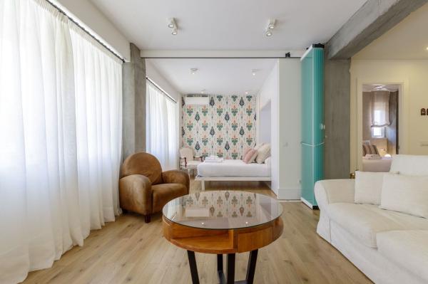 Venta de piso en Calle Victoria, 3, Málaga
 photo 2