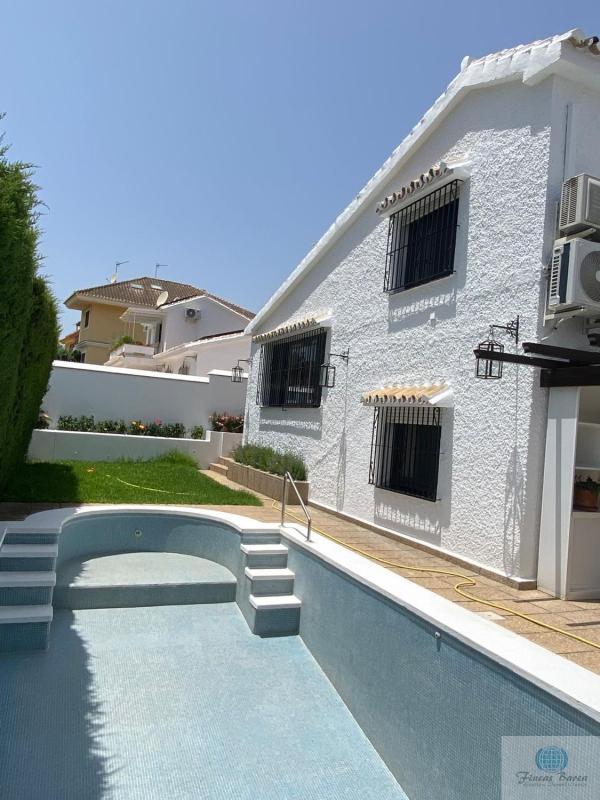 Venta de chalet independiente en Zona Sohail, Fuengirola
 photo 4