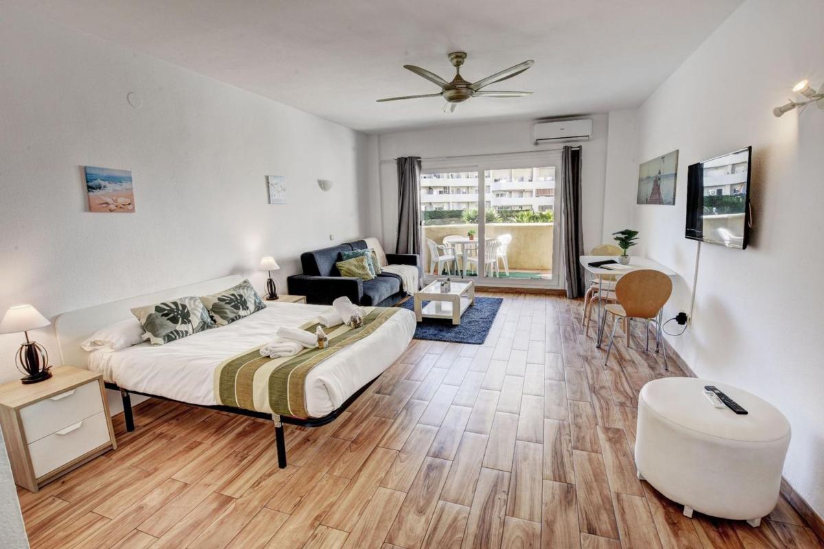 Venta de estudio en Avenida de Rafael Alcaide, Benalmádena photo 2