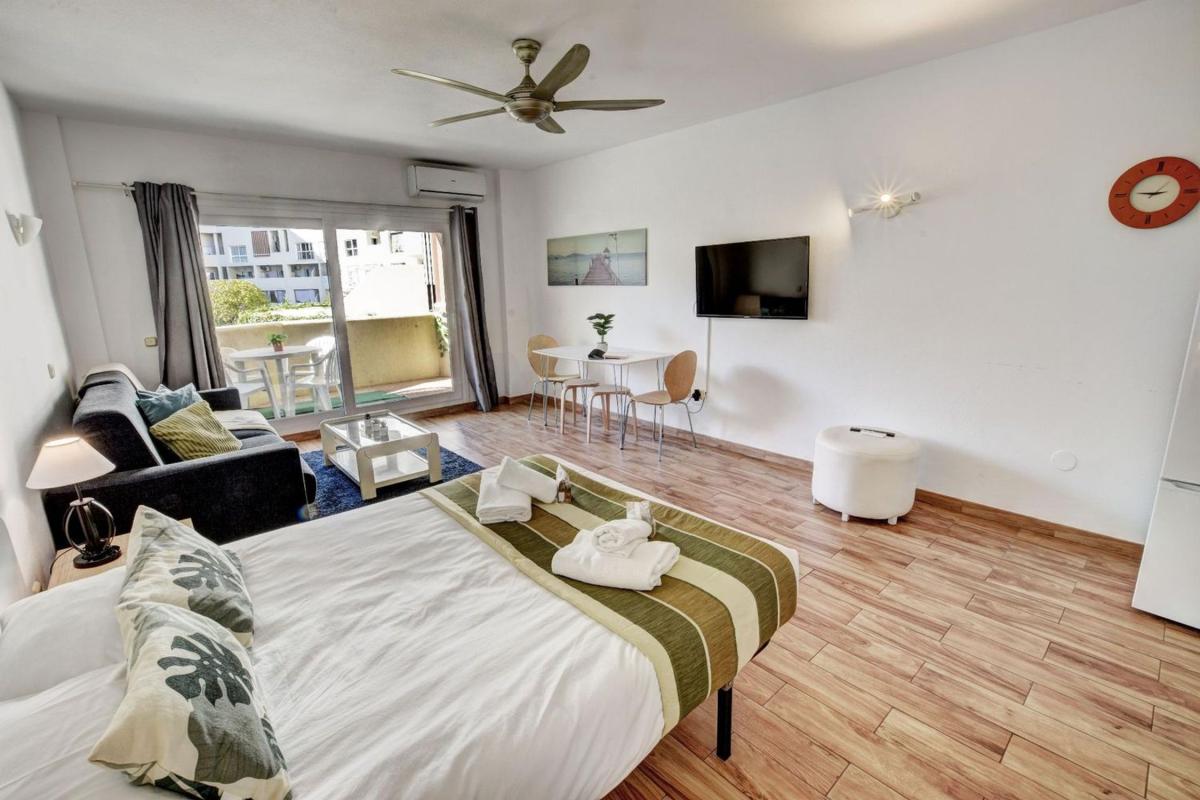 Venta de estudio en Avenida de Rafael Alcaide, Benalmádena photo 3
