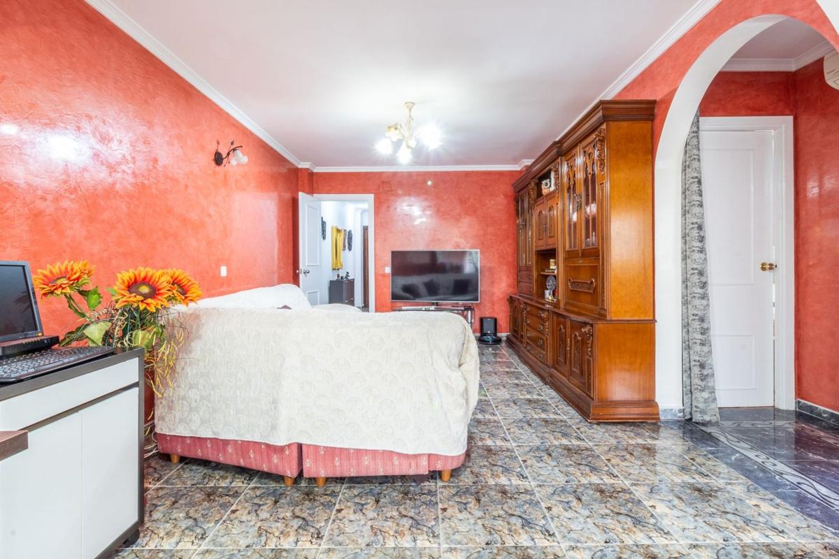 Sale of apartment in Barrio Manantiales - Estación de Autobuses, Torremolinos
photo 5
