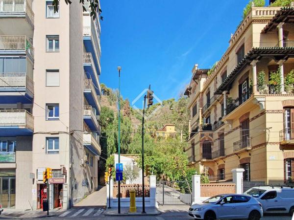 Venta de piso en Barrio Malagueta - Monte Sancha, Málaga
photo 1