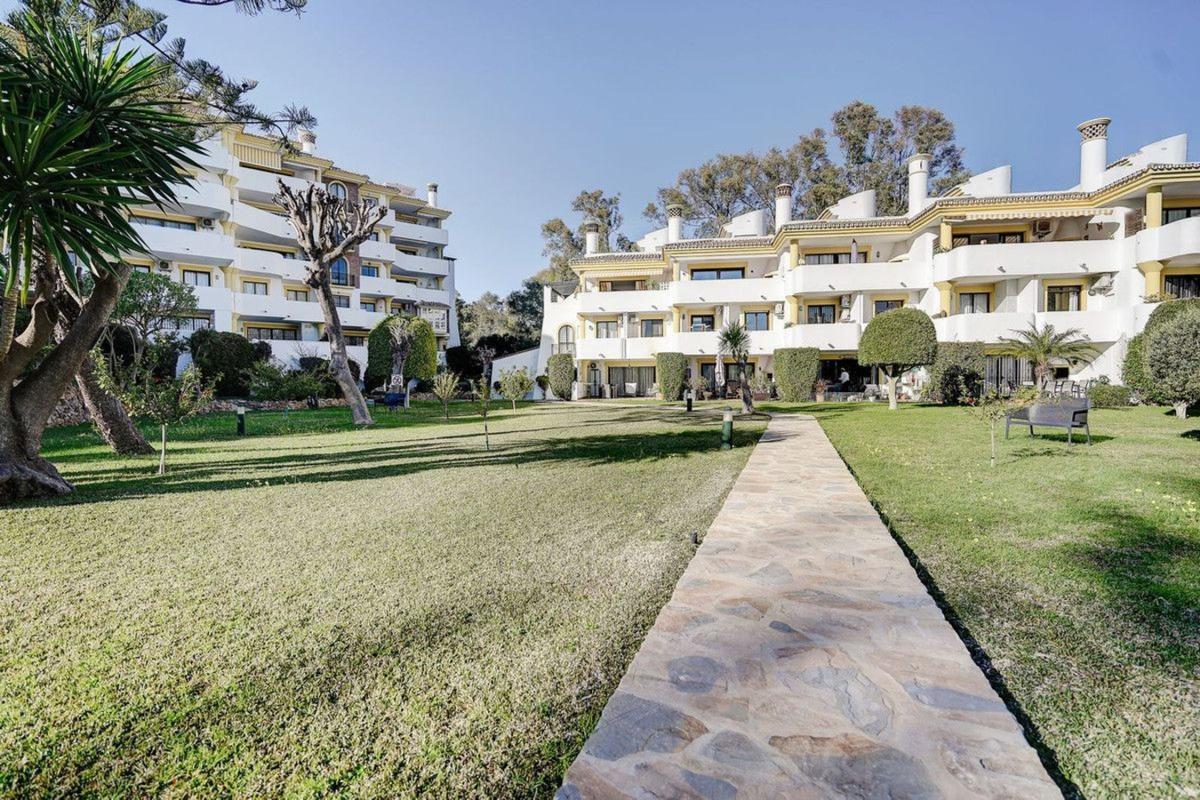 Penthouse sale in Sitio de Calahonda, Mijas photo 1
