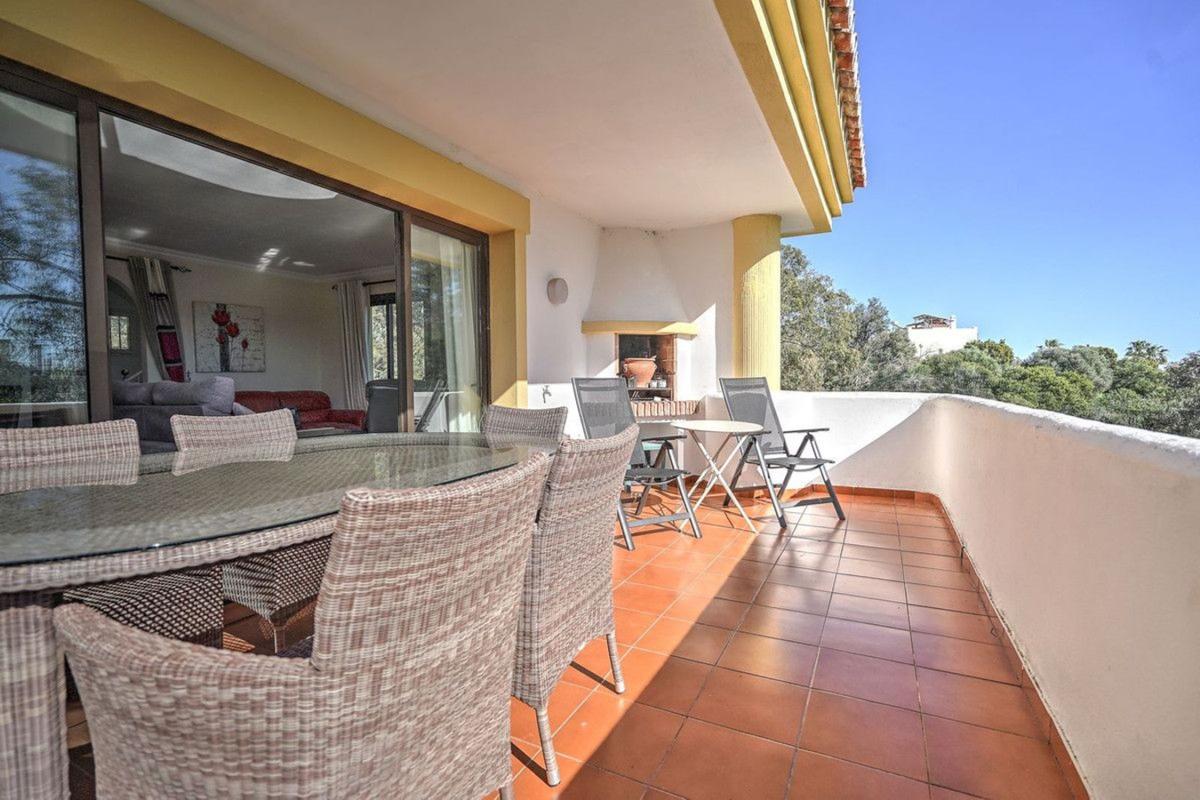 Penthouse sale in Sitio de Calahonda, Mijas photo 2