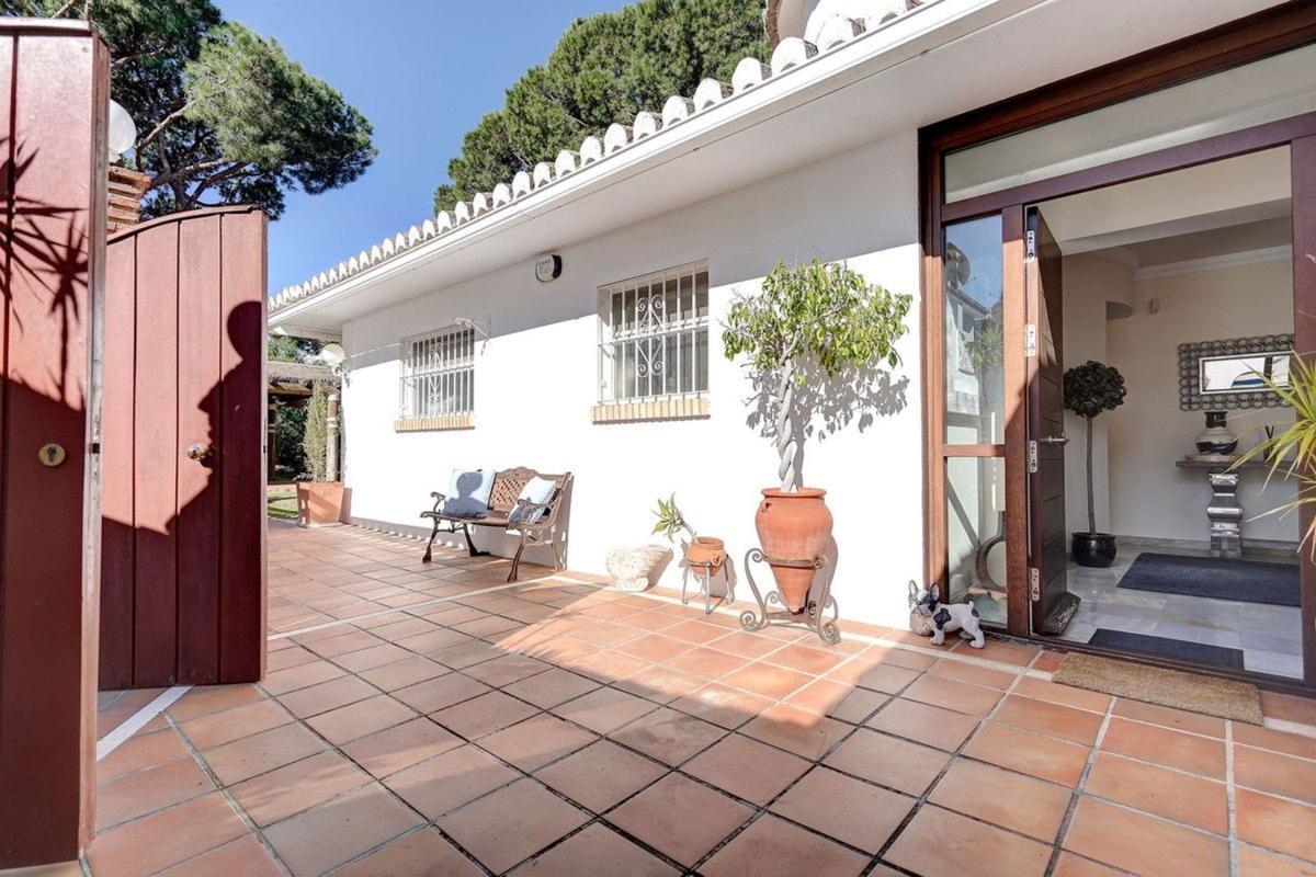 Venta de chalet independiente en Sitio de Calahonda, Mijas
 photo 2