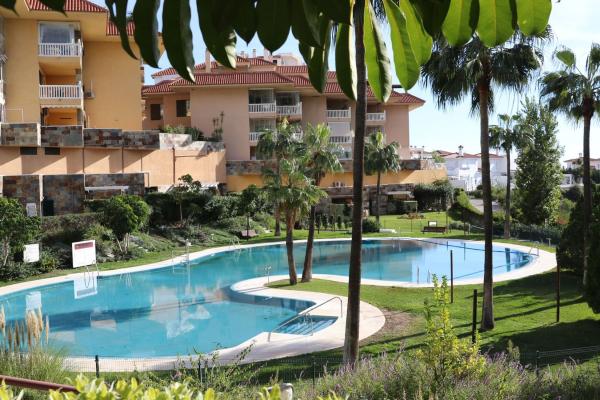 Sale of flat in Avenida del Higuerón, 50, Fuengirola
 photo 1