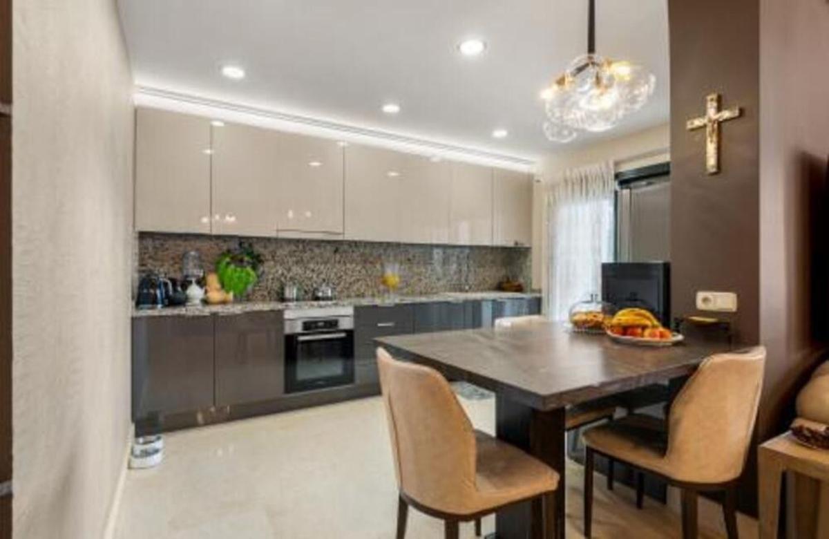 Sale of apartment in Urbanización Capanes Norte, Benahavís
photo 4