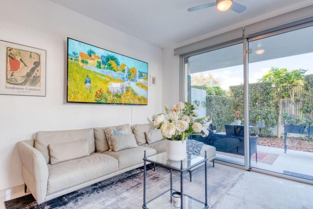 Venta de piso en Avenida de Bel-Air, Estepona
photo 2
