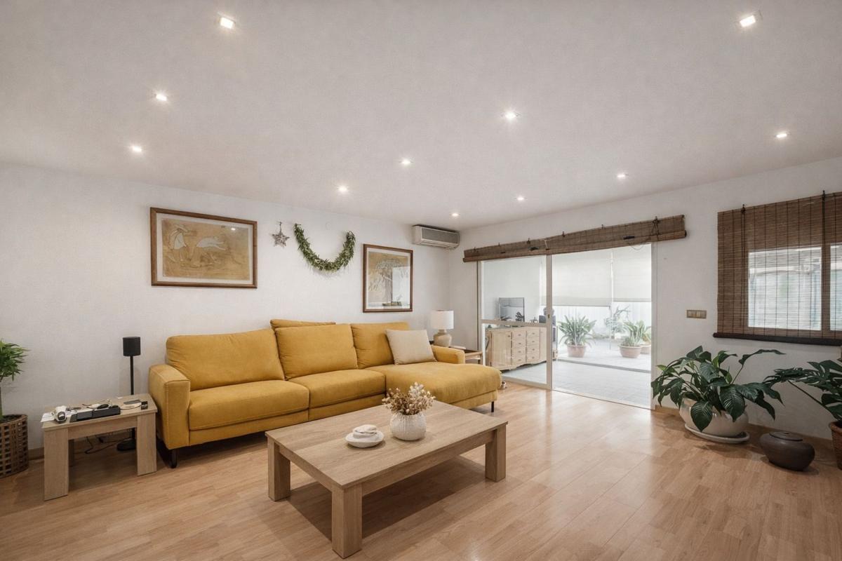 Sale of townhouse in Barrio Punta Plata , Estepona photo 2