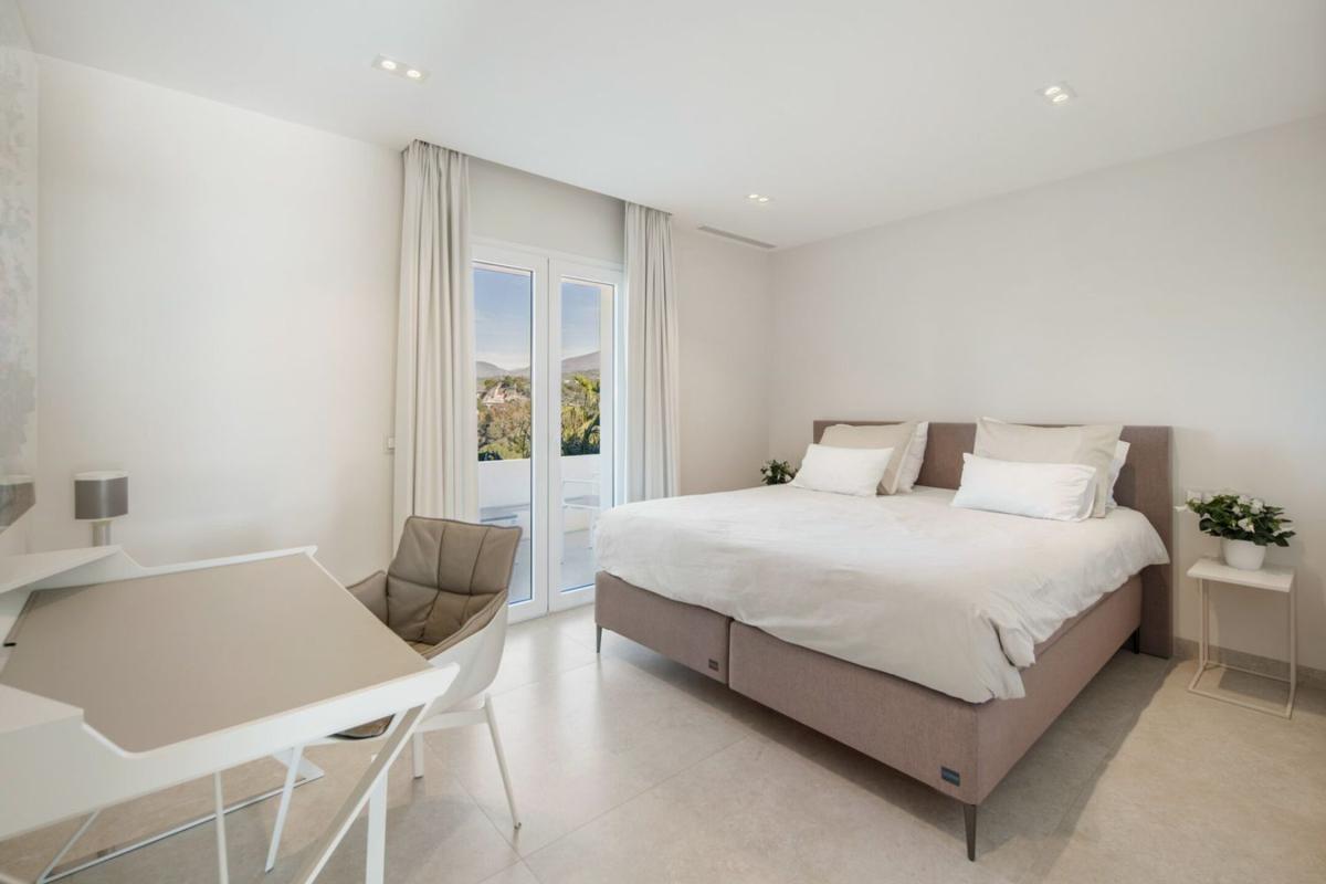 Venta de duplex en Urbanización Monte Paraíso, Marbella photo 4
