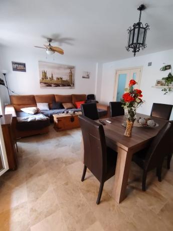 Chalet adosado en calle Graham Bell thumbnail 1