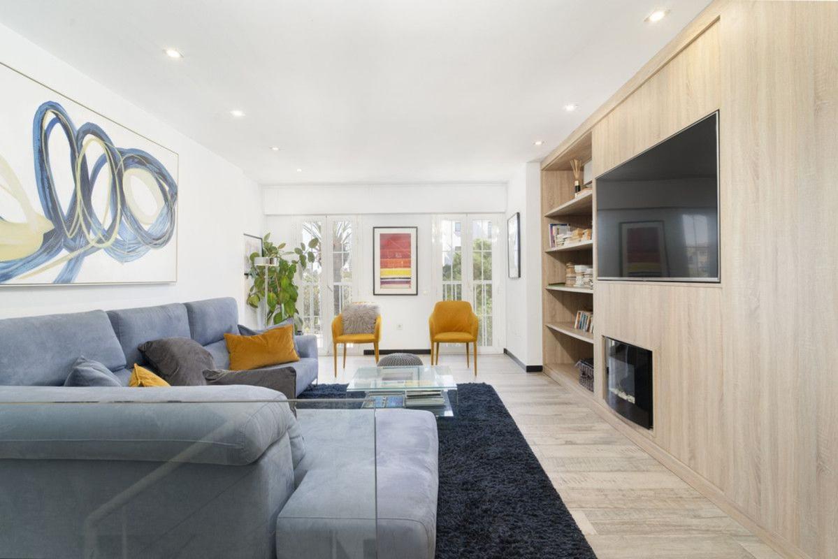 Venta de chalet adosado en Barrio Nueva Andalucía , Marbella photo 1