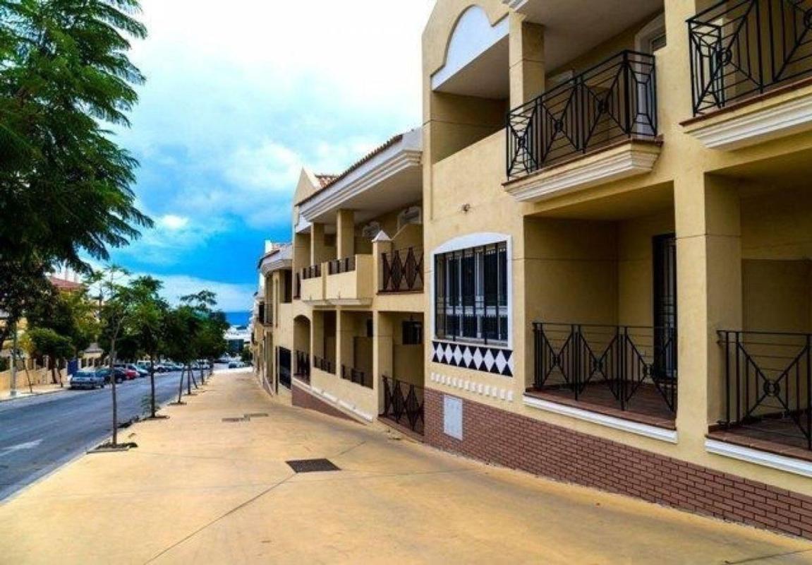 Venta de piso en Calle Vicente Blanch Picot, 2, Torremolinos
photo 1