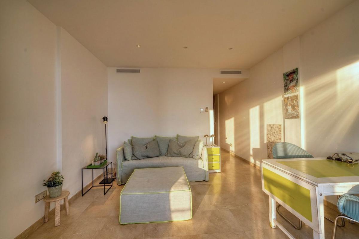 Venta de ático en  Bulevar Principe Alfonso von Hohenlohe, 29, Marbella photo 2