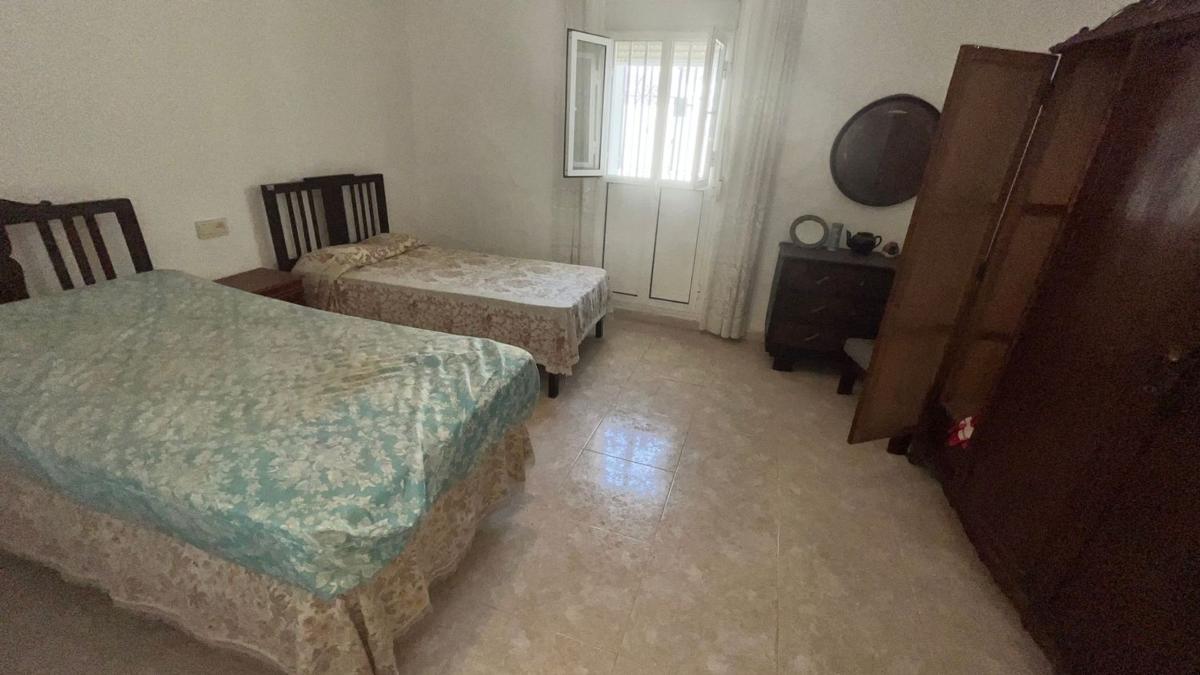 Venta de chalet adosado en Calle Mondéjar , Estepona photo 3