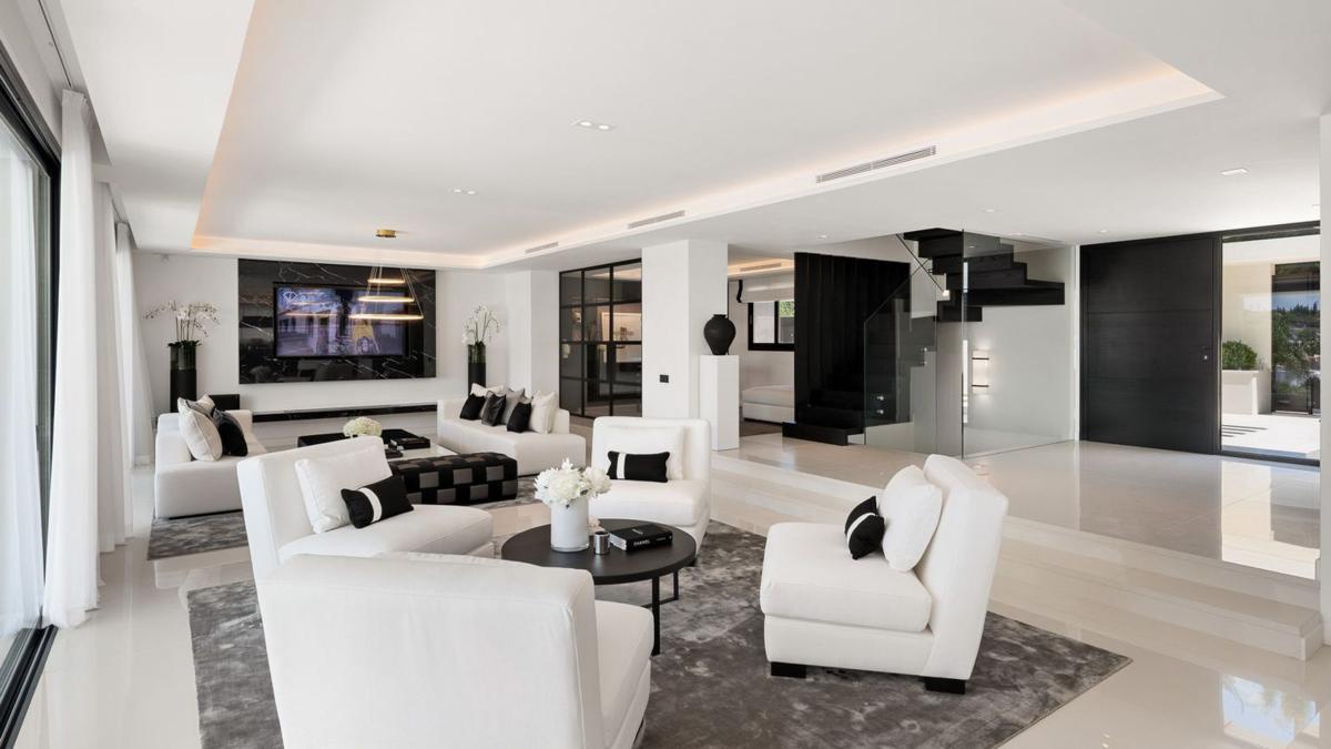 Venta de chalet independiente en Parque el Colorado, 110, Marbella
photo 3