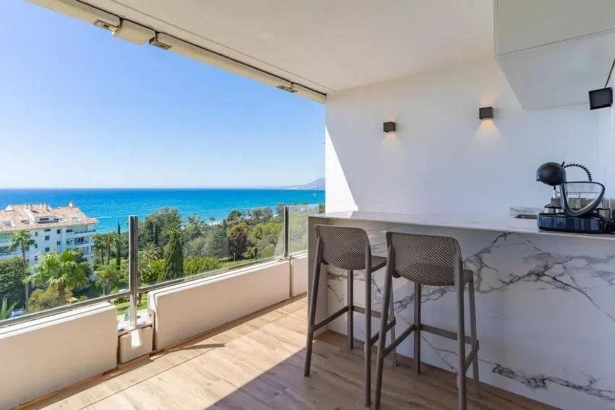 Sale of apartment in Barrio Rio Real, Marbella
 photo 3