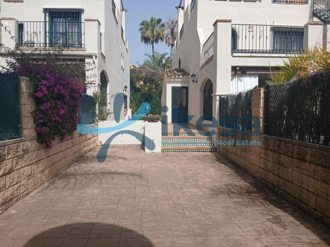 Venta de chalet adosado en Barrio Nagüeles , Marbella photo 4