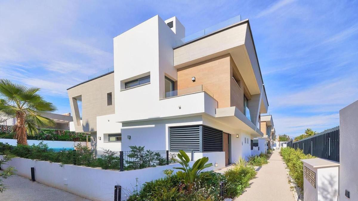 Properties for sale and rent in Spain photo 5